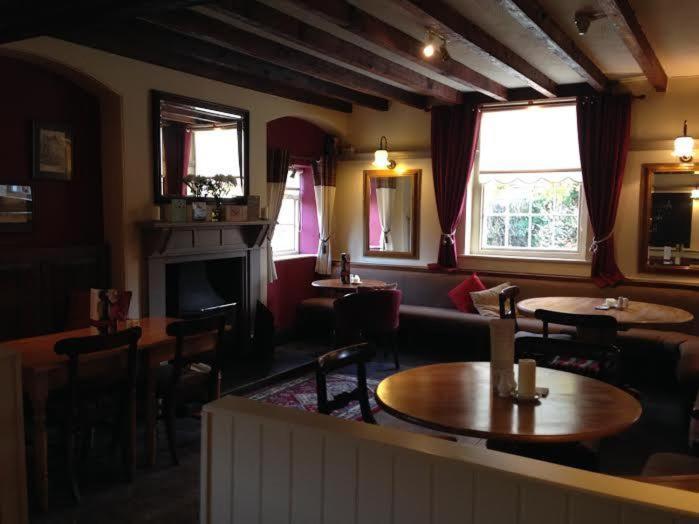 Hanmer Arms Bagian luar foto