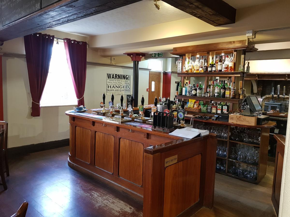 Hanmer Arms Bagian luar foto